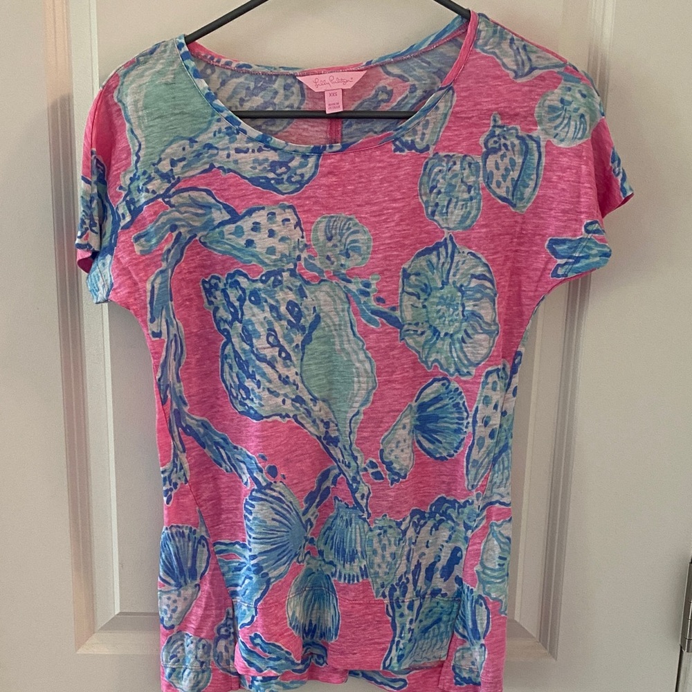 Lilly Pulitzer Pink Short Sleeve Top with Blue & Seafoam Floral Print